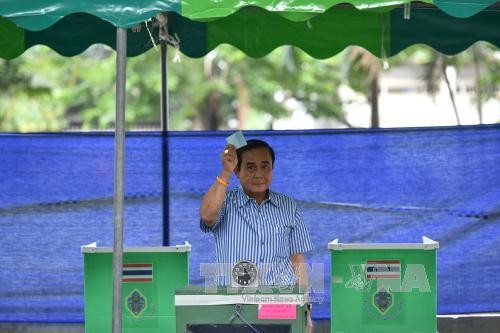 Volksabstimmung über neue thailändische Verfassung - ảnh 1